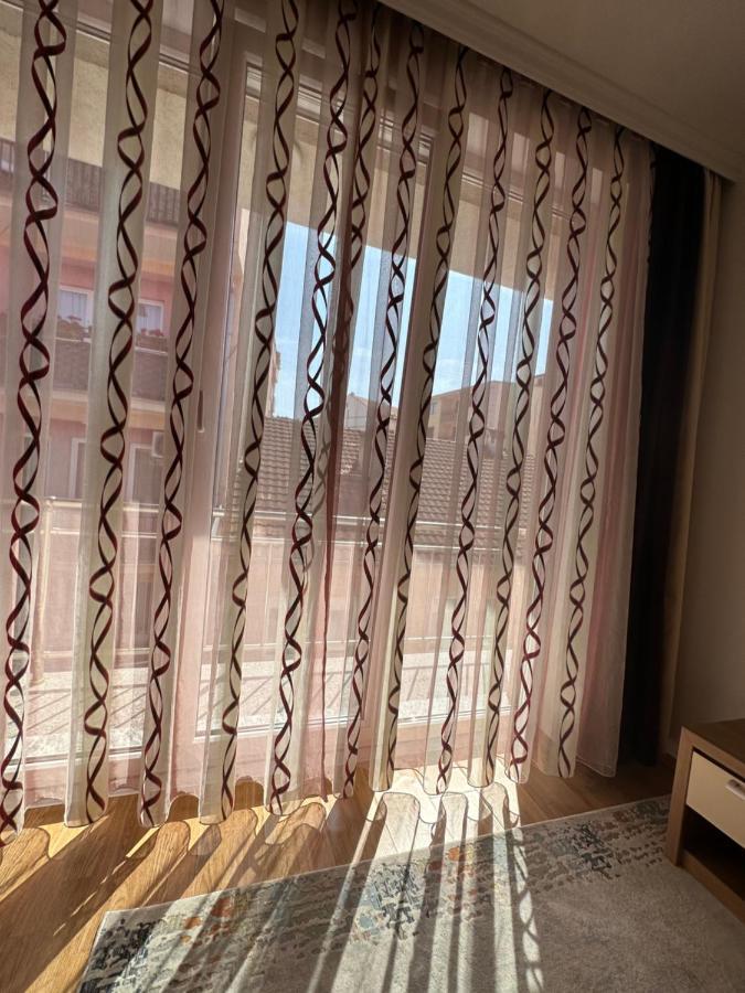 Spacious 3-Bedroom Condo Next To City Center Приштина Екстер'єр фото