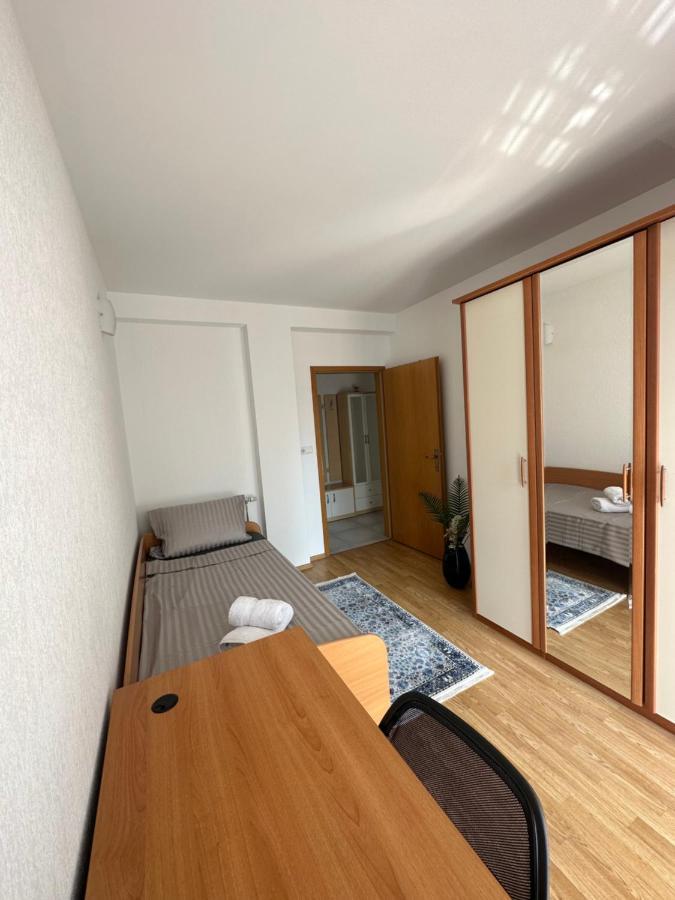 Spacious 3-Bedroom Condo Next To City Center Приштина Екстер'єр фото