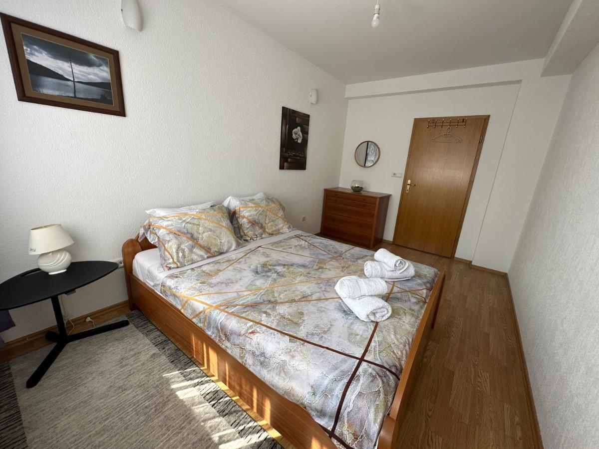 Spacious 3-Bedroom Condo Next To City Center Приштина Екстер'єр фото